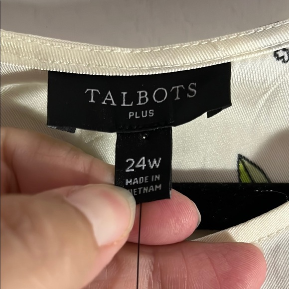 NWT 24w Talbots Sleeveless Floral Blouse - Picture 2 of 7